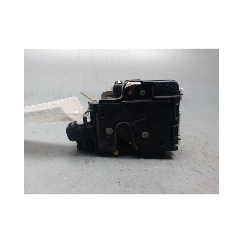 SYSTEME CONDAMNATION ARRIERE DROIT VOLKSWAGEN POLO 99-2001