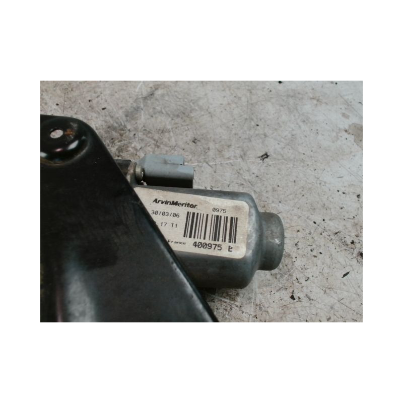MECANISME+MOTEUR LEVE GLACE AILE ARRIERE DROIT PEUGEOT 207 CC