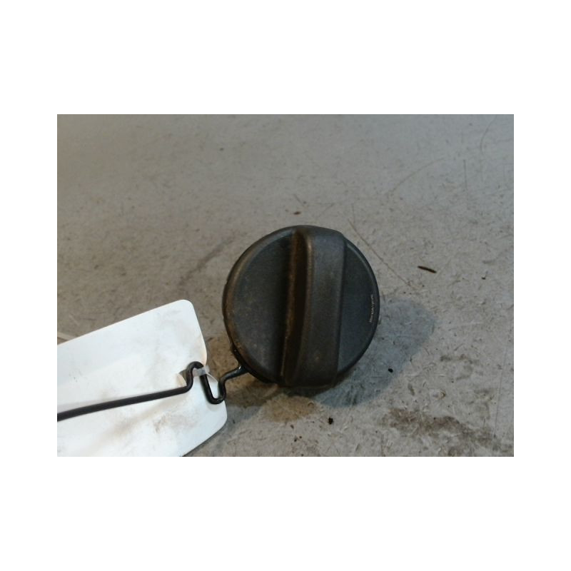 BOUCHON RESERVOIR A CARBURANT PEUGEOT 108