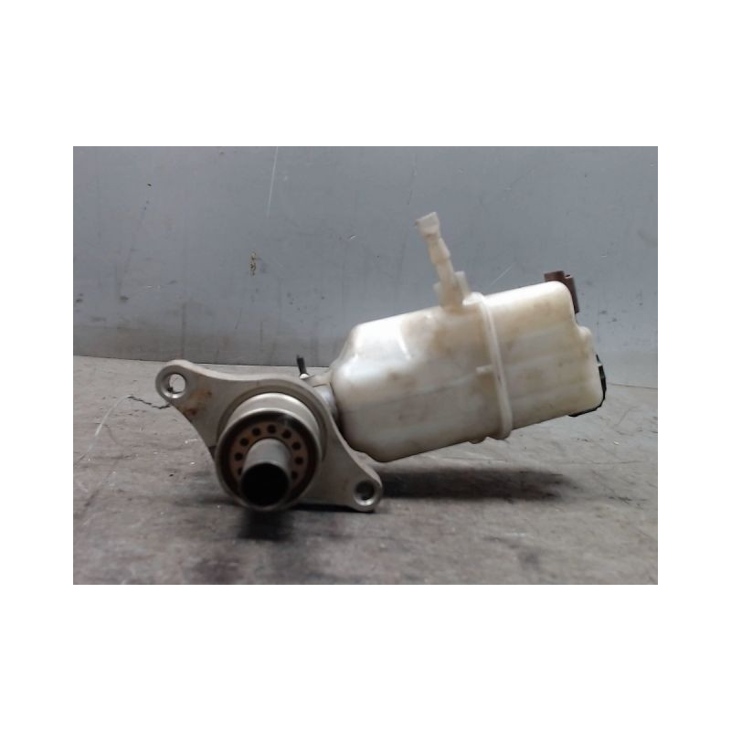 MAITRE CYLINDRE PEUGEOT 407 COUPE 2.7 HDI - 24V V6 BI-