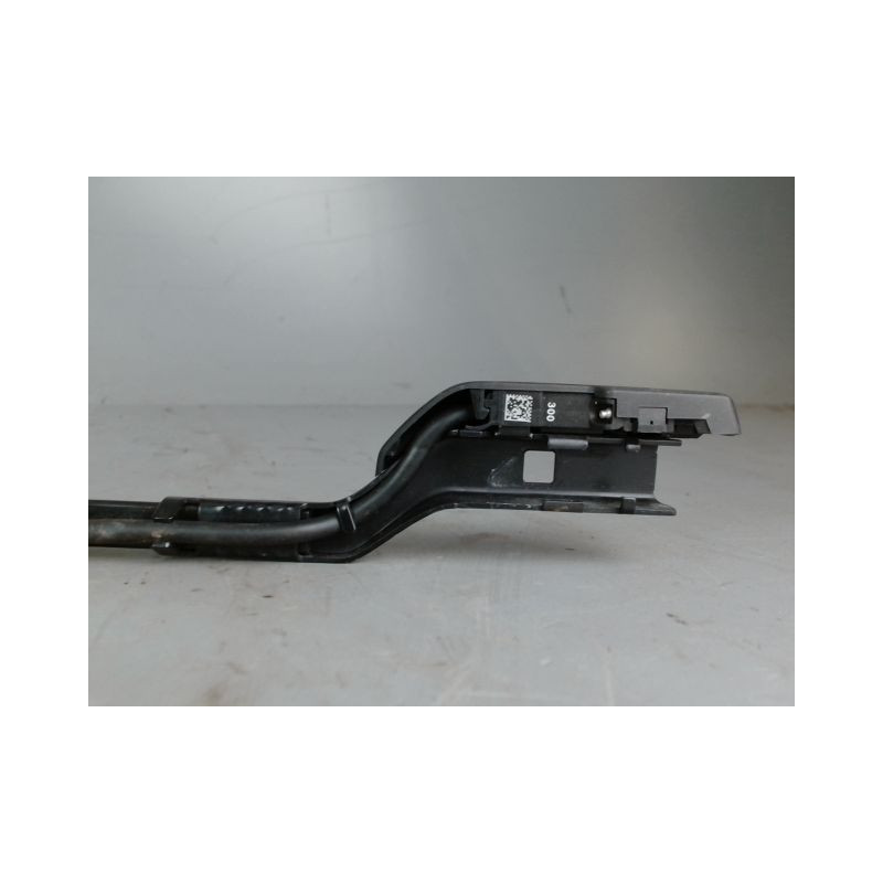 BRAS ESSUIE-GLACE AVANT GAUCHE PEUGEOT 3008