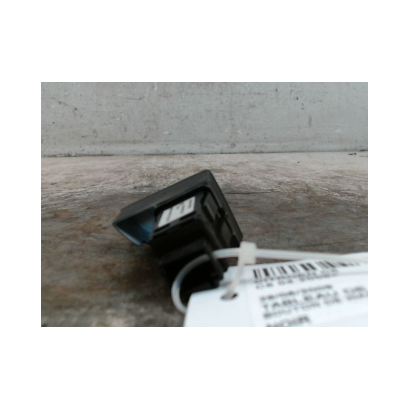BOUTON DE WARNING CITROEN C5 2008-