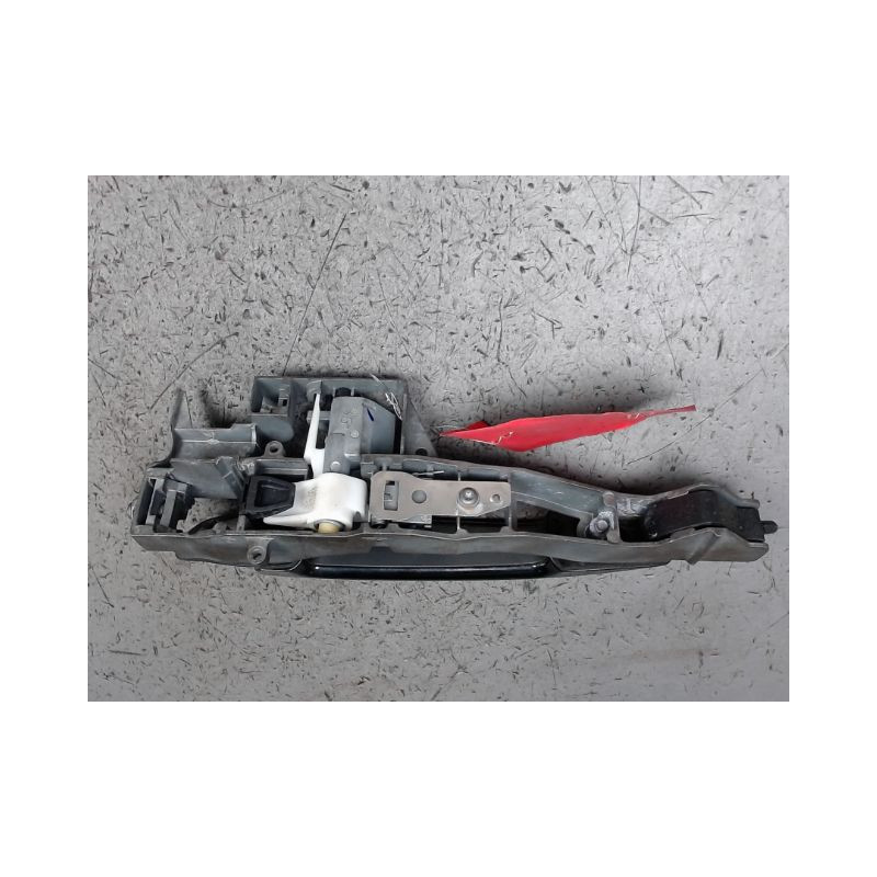 POIGNEE EXTERIEURE PORTE AVANT GAUCHE PEUGEOT 5008 1 PHASE 1 DIESEL