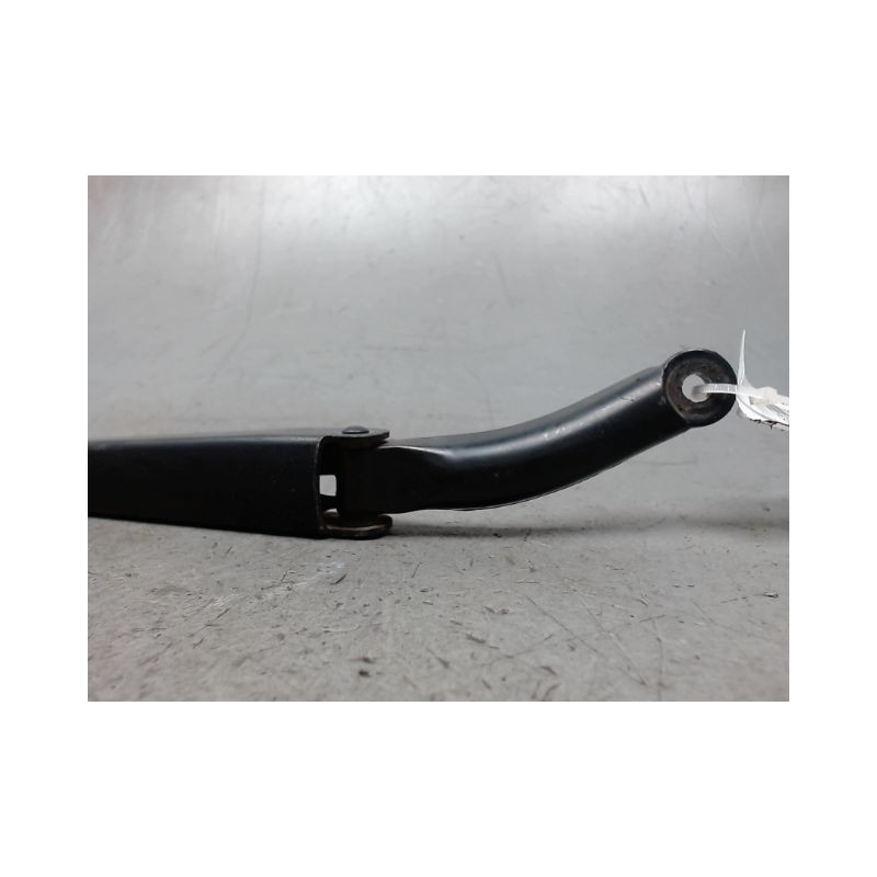 BRAS ESSUIE-GLACE AVANT GAUCHE VOLVO XC70 2002-2004