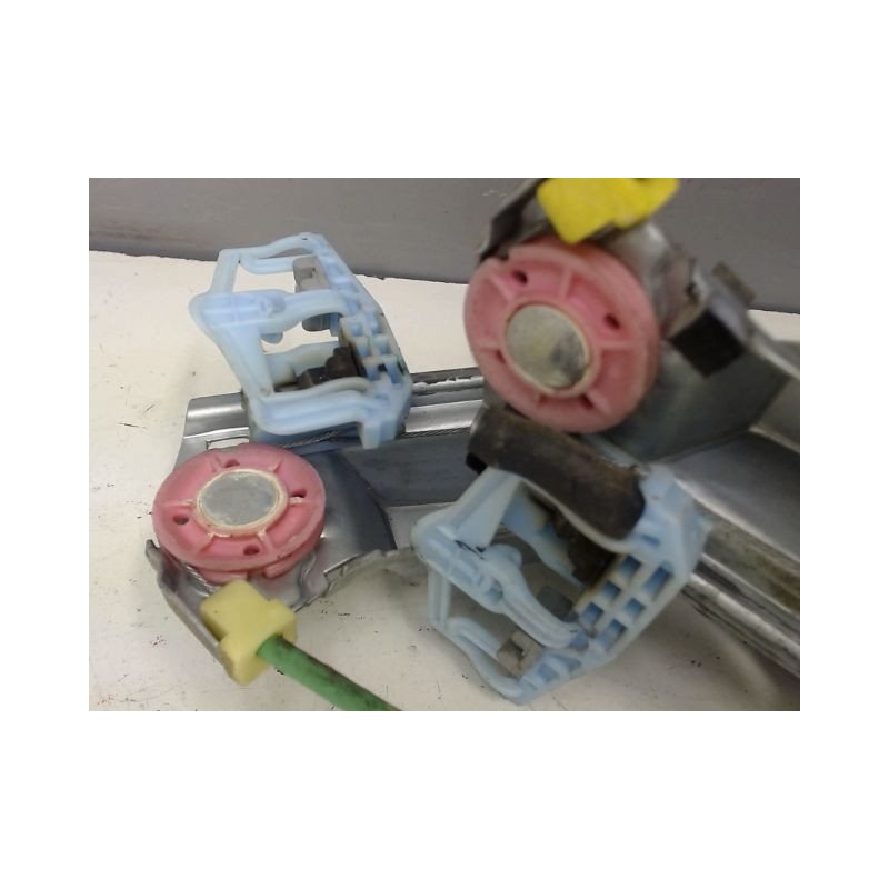 MECANISME+MOTEUR LEVE-GLACE AVANT DROIT OPEL CORSA