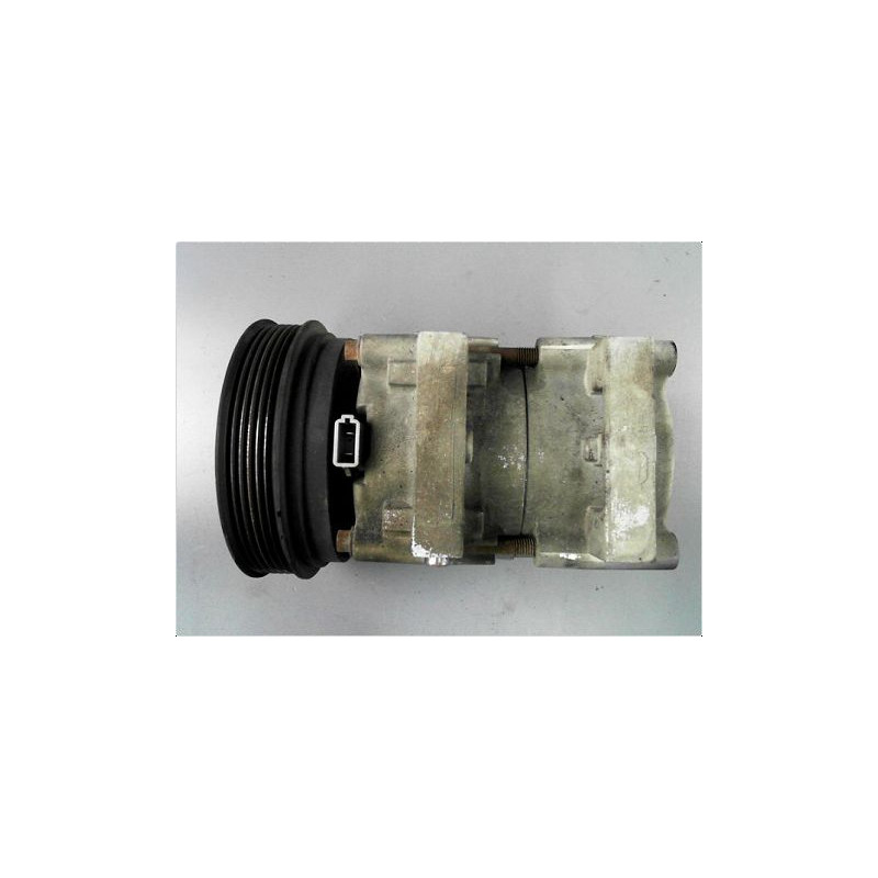 COMPRESSEUR AIR CONDITIONNE FORD PUMA