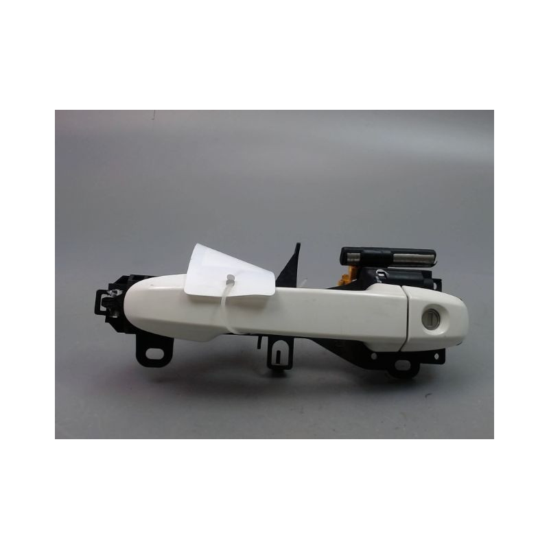 POIGNEE EXTERIEURE PORTE AVANT GAUCHE TOYOTA AURIS 2010-