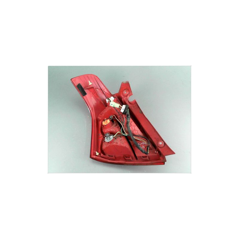 FEU ARRIERE DROIT SUZUKI SWIFT 05-11