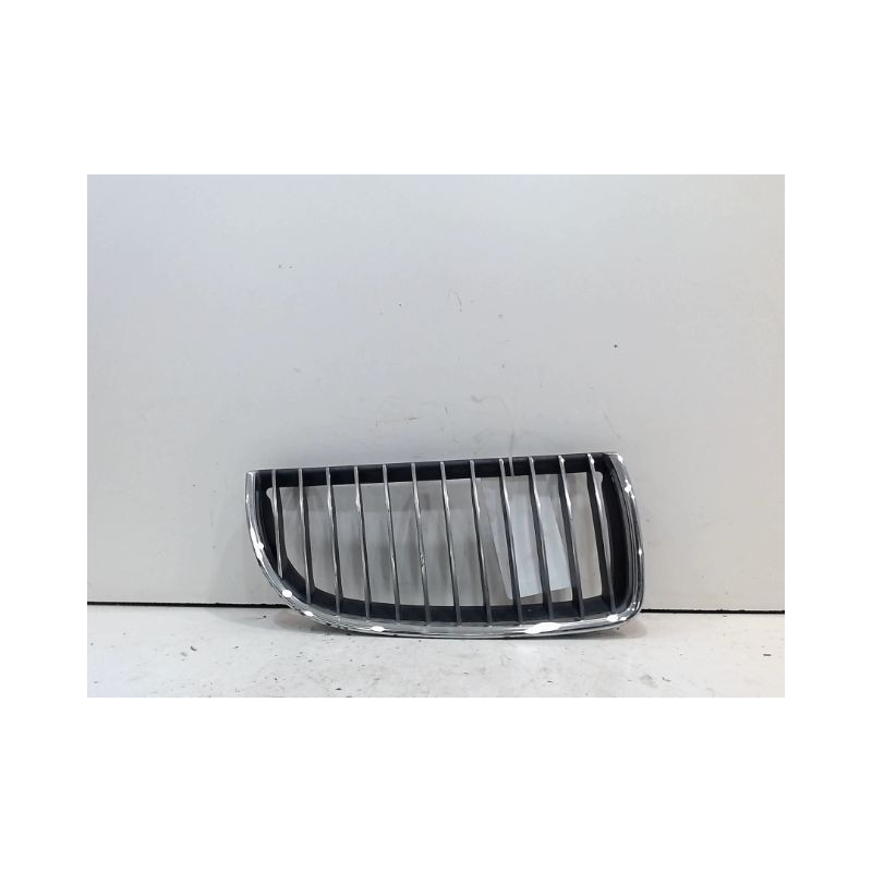 GRILLE CALANDRE DROIT B.M.W. SERIE 3