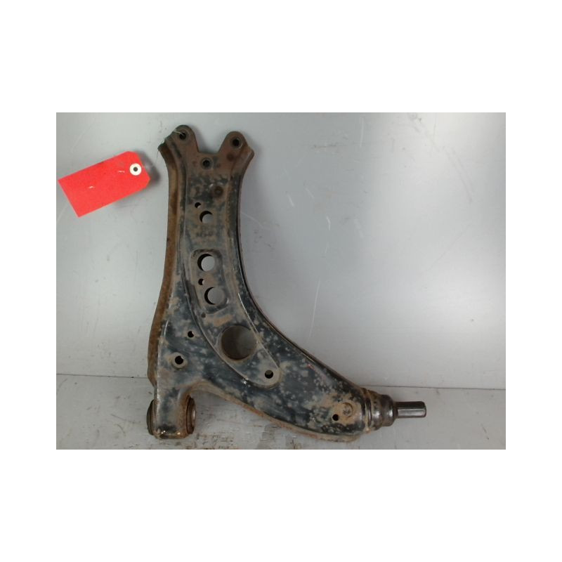 TRIANGLE INFERIEUR AVANT GAUCHE VOLKSWAGEN FOX ESSENCE