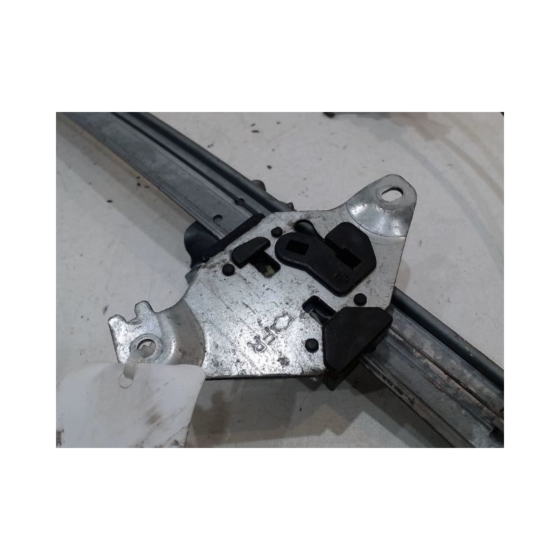 MECANISME+MOTEUR LEVE-GLACE AVANT DROIT NISSAN PRIMERA