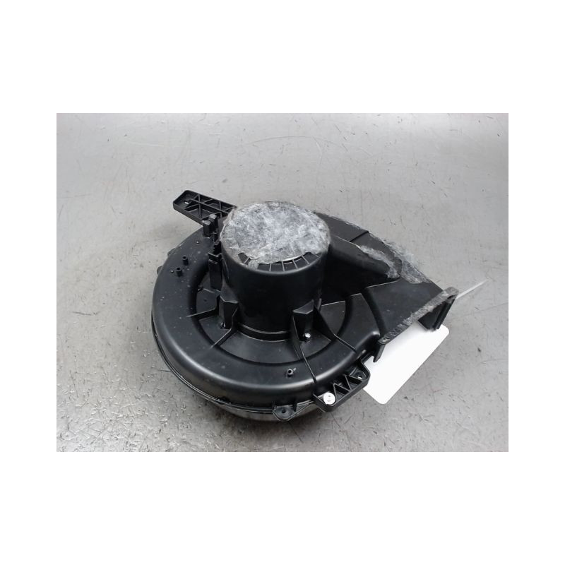 MOTEUR VENTILATEUR CHAUFFAGE SKODA FABIA