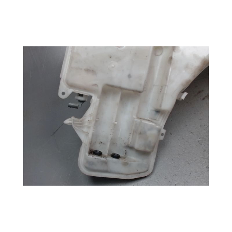 RESERVOIR LAVE-GLACE AVANT B.M.W. SERIE 3
