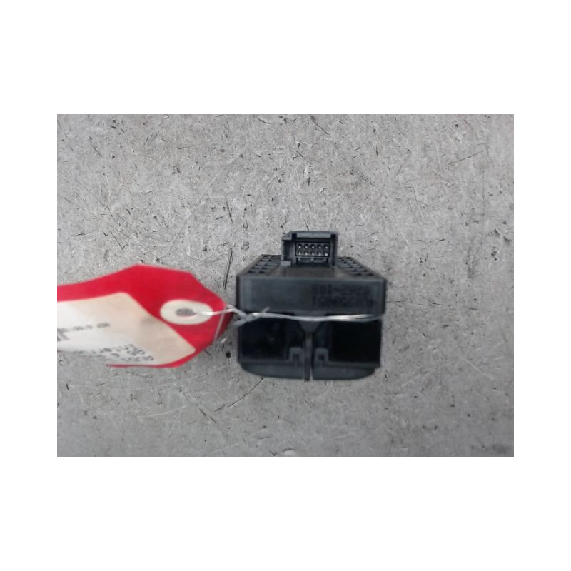 COMMANDE LEVE-GLACE PORTE AVG AUDI A6
