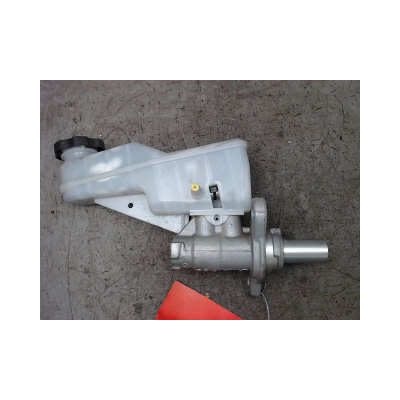 MAITRE CYLINDRE OPEL INSIGNIA