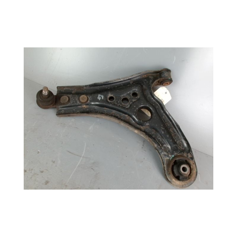 TRIANGLE INFERIEUR AVANT GAUCHE CHEVROLET AVEO 1 ESSENCE
