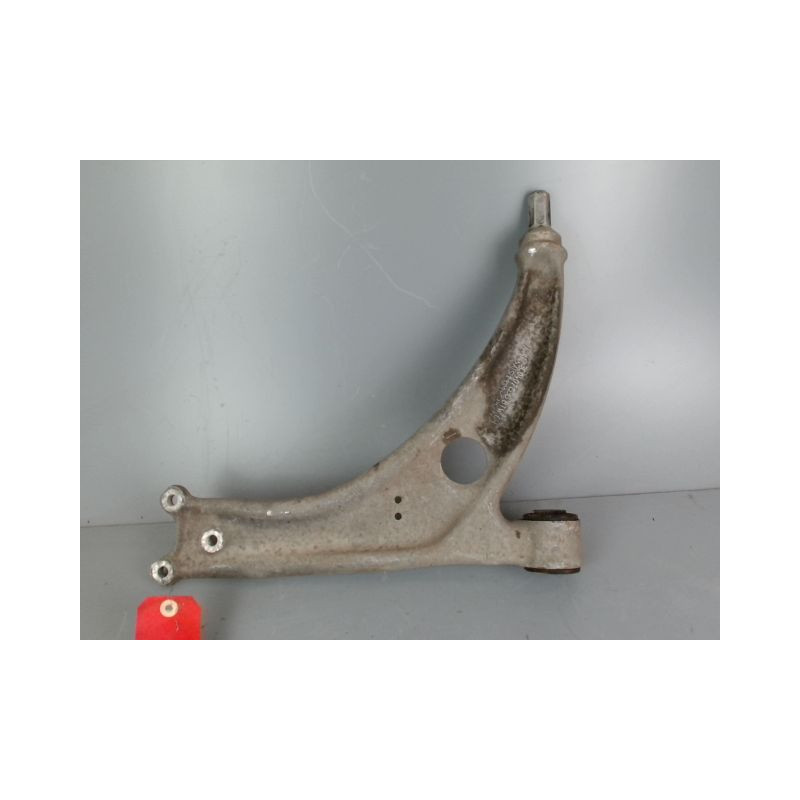 TRIANGLE INFERIEUR AVANT GAUCHE VOLKSWAGEN PASSAT 5 BREAK DIESEL