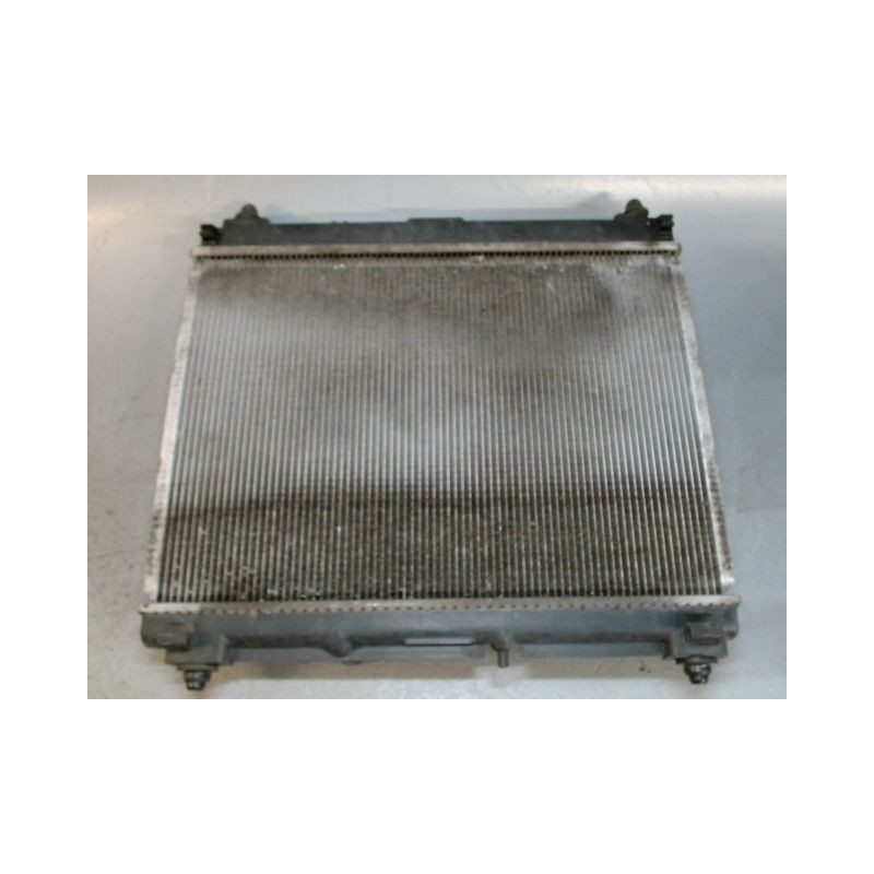 RADIATEUR TOYOTA YARIS
