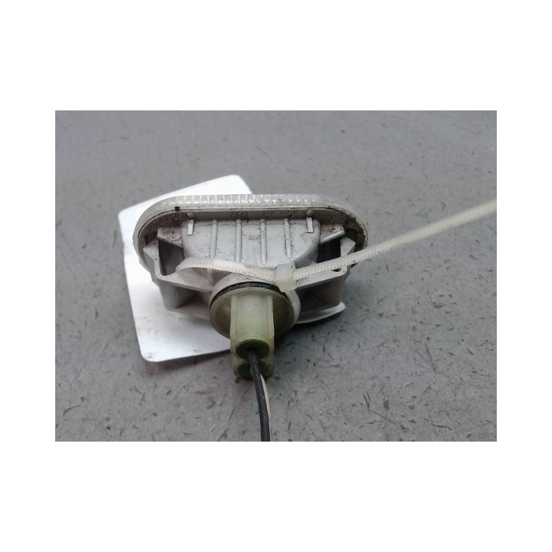 REPETITEUR AILE GAUCHE NISSAN MICRA III Phase 1 2003-2005