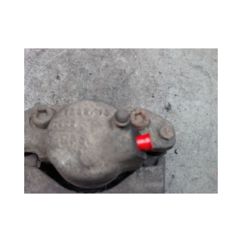 ETRIER DE FREIN AVANT DROIT DACIA SANDERO 1 ESSENCE GAZ