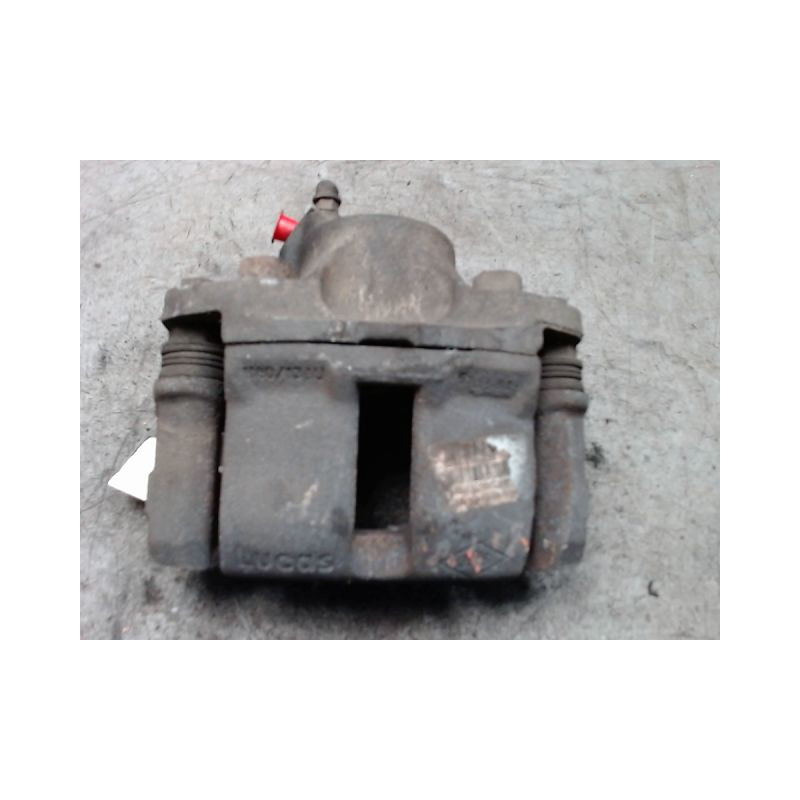 ETRIER DE FREIN AVANT DROIT DACIA SANDERO 1 ESSENCE GAZ