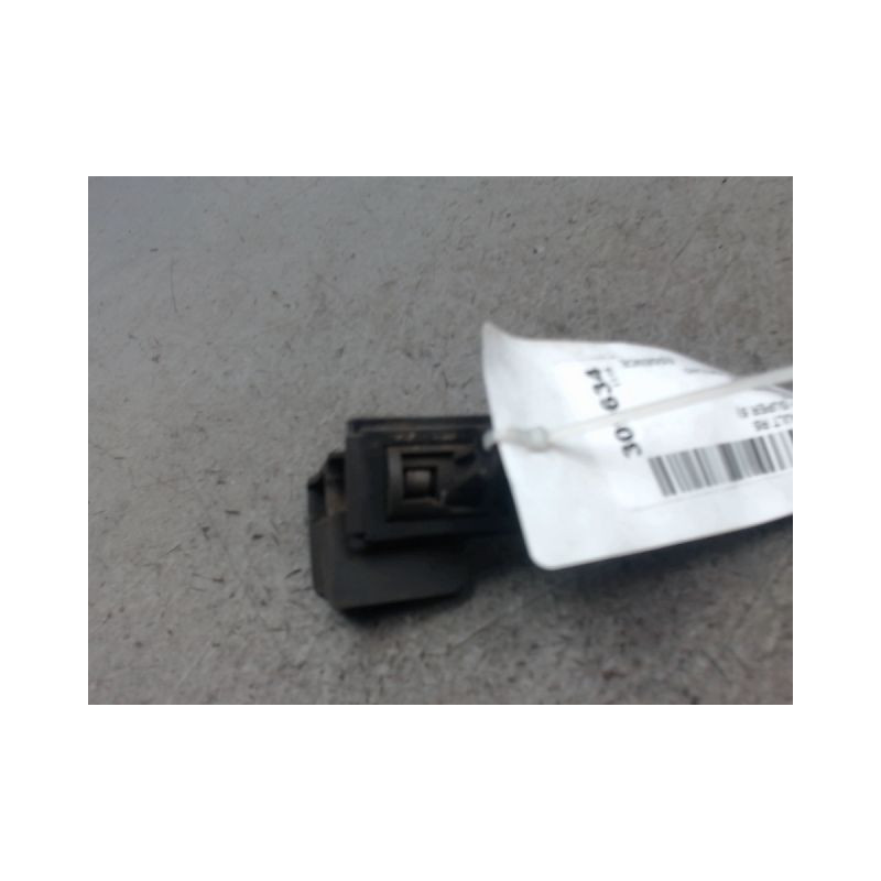 POIGNEE EXTERIEURE PORTE AVANT DROIT RENAULT 5 (SUPER 5)