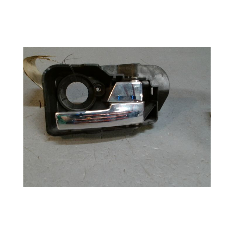POIGNEE INTERIEURE PORTE ARRIERE DROIT FORD MONDEO 2 ESSENCE