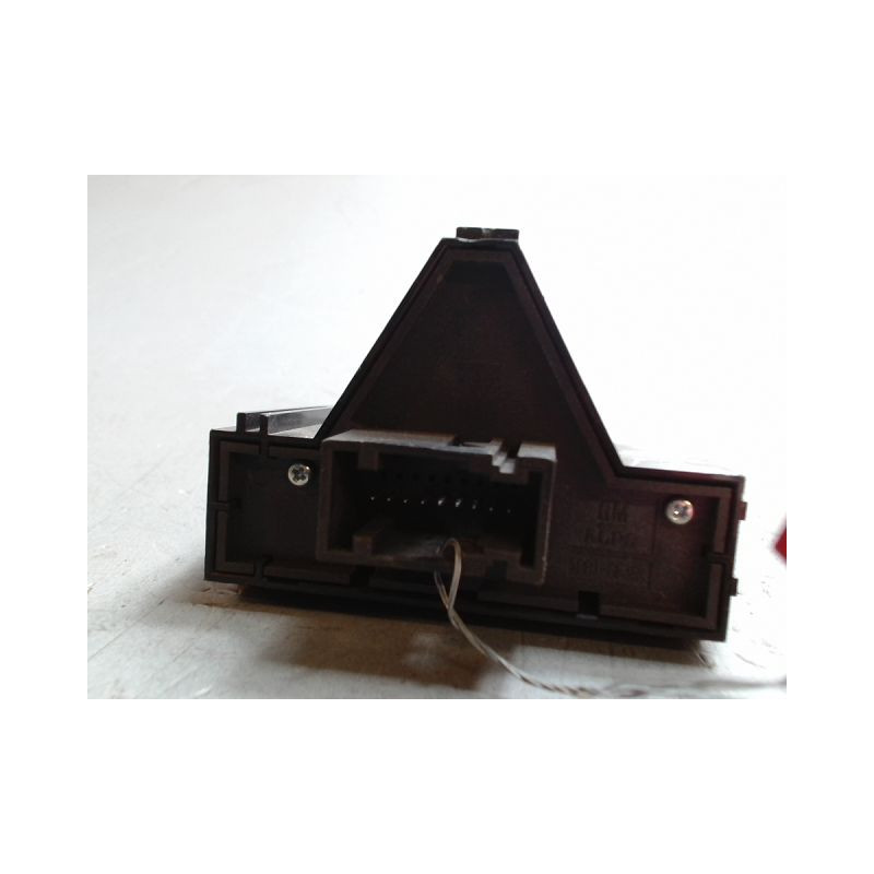 BOUTON DE WARNING OPEL CORSA D PHASE 2 DIESEL