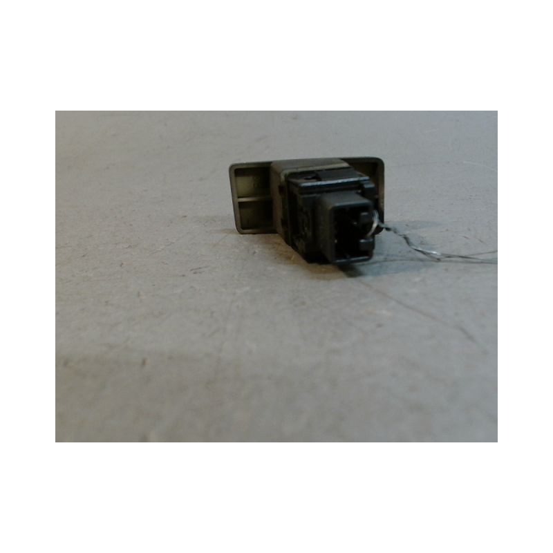 BOUTON DE WARNING SUZUKI SWIFT 3 DIESEL