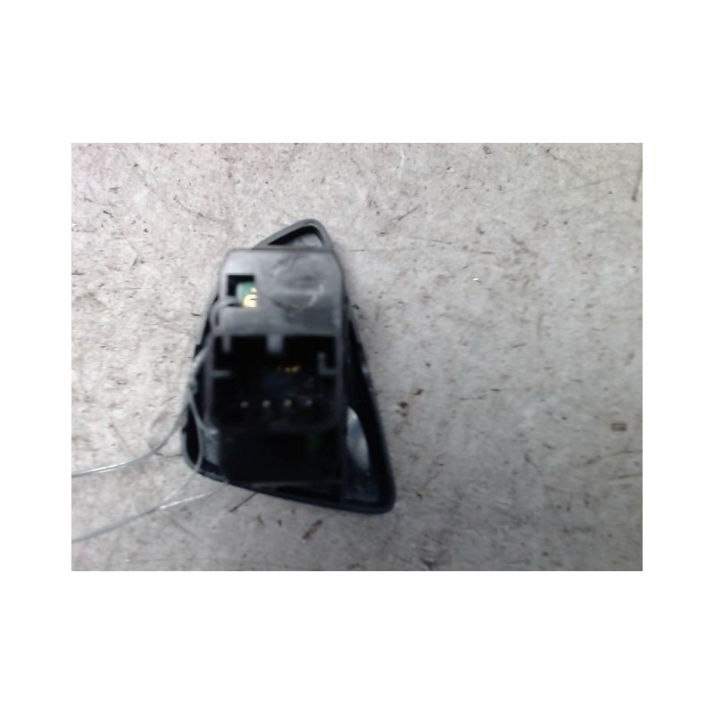COMMANDE LEVE-GLACE PORTE AVD FORD KA 2 PHASE 2 1.2I - 8V