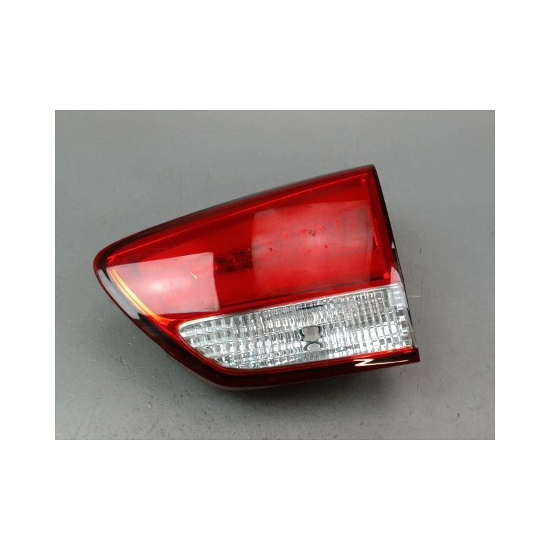 FEU ARRIERE INTERIEUR DROIT KIA CARENS 2002-