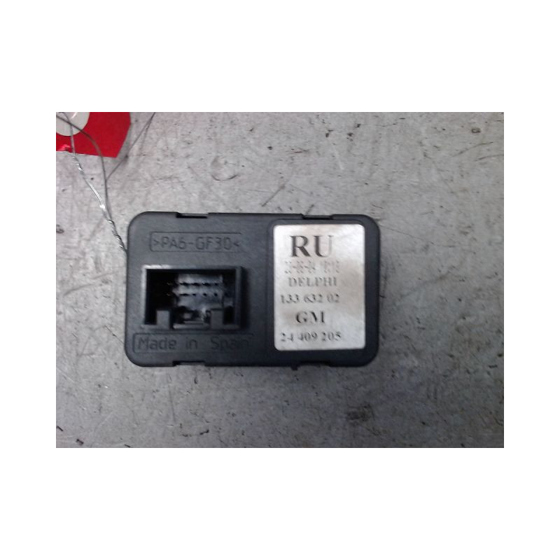COMMANDE LEVE-GLACE PORTE AVG OPEL MERIVA A PHASE 1 GASOIL