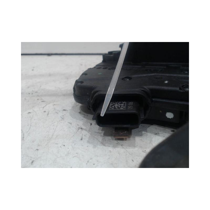 SYSTEME CONDAMNATION ARRIERE GAUCHE RENAULT CAPTUR