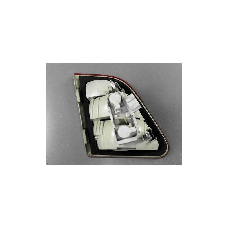 FEU ARRIERE INTERIEUR DROIT MERCEDES CLASSE B 05-08