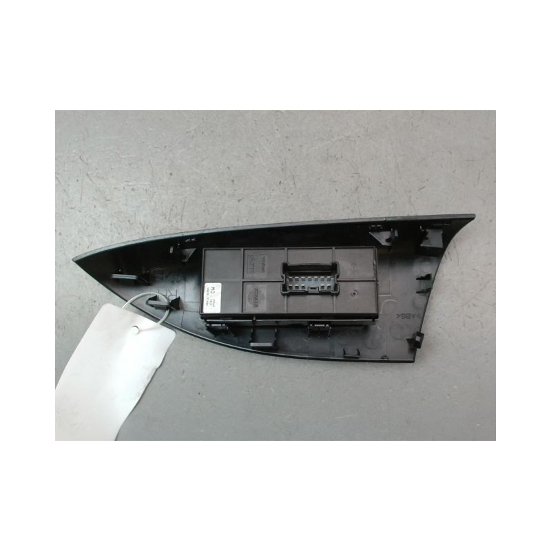 COMMANDE LEVE-GLACE PORTE AVD NISSAN JUKE Phase 2 2014-...