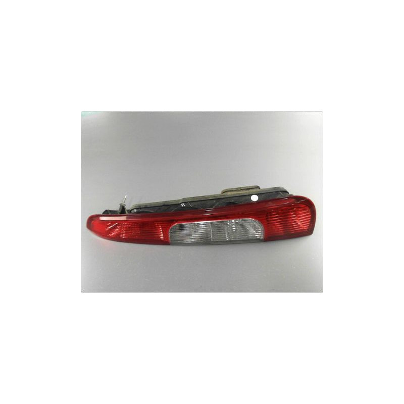 FEU ARRIERE DROIT FORD FOCUS C-MAX 03-07