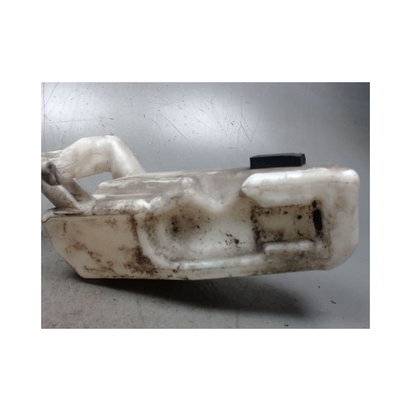 RESERVOIR LAVE-GLACE AVANT VOLKSWAGEN FOX ESSENCE