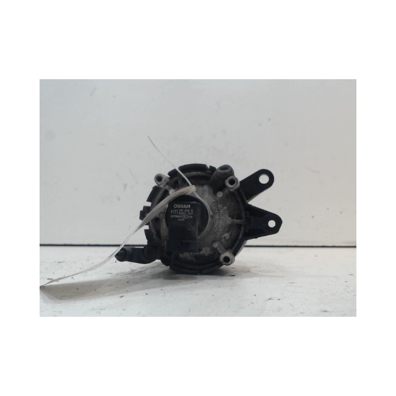 PHARE ANTIBROUILLARD AVANT DROIT AUDI A4