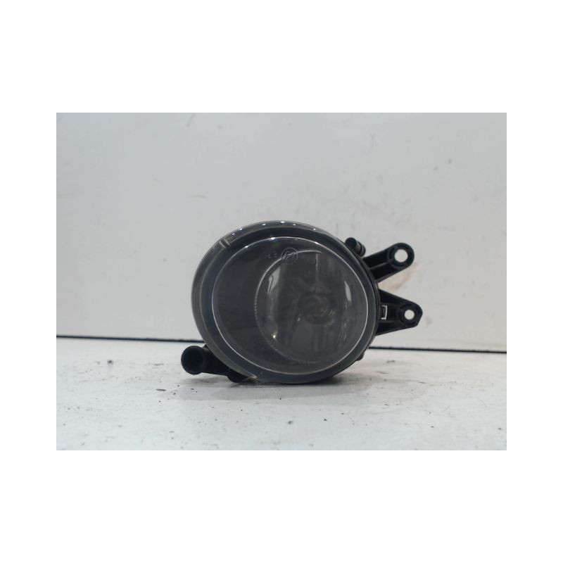 PHARE ANTIBROUILLARD AVANT GAUCHE AUDI A4