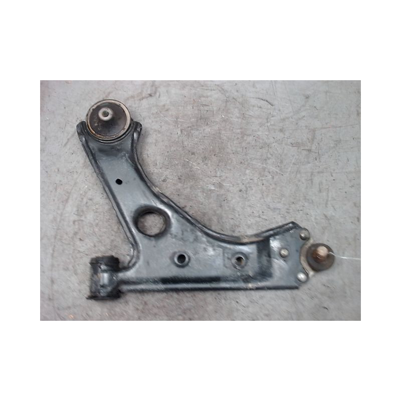 TRIANGLE INFERIEUR AVANT GAUCHE OPEL CORSA E 1.4I - 16V