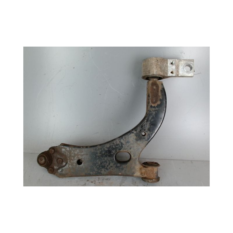 TRIANGLE INFERIEUR AVANT GAUCHE FORD FIESTA
