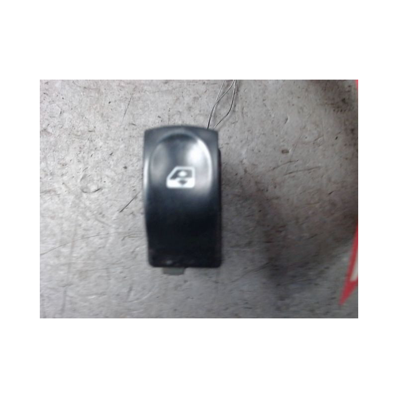COMMANDE LEVE-GLACE PORTE ARD RENAULT CLIO 3 PHASE 1 DIESEL