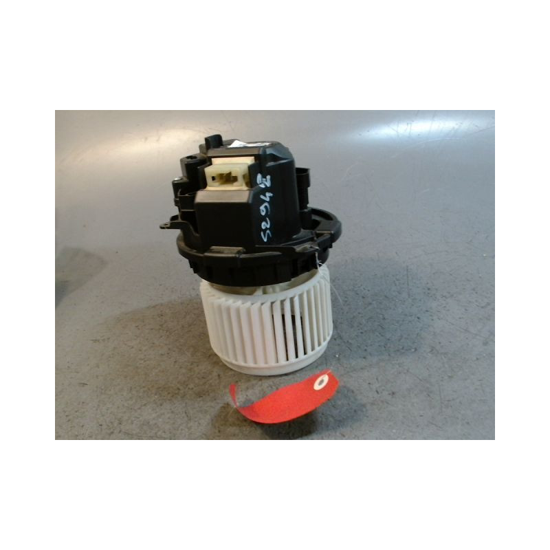 MOTEUR VENTILATEUR CHAUFFAGE RENAULT CLIO 5  ESSENCE