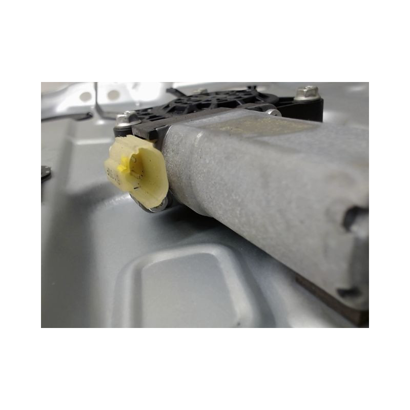 MECANISME+MOTEUR LEVE-GLACE AVANT DROIT KIA CARENS