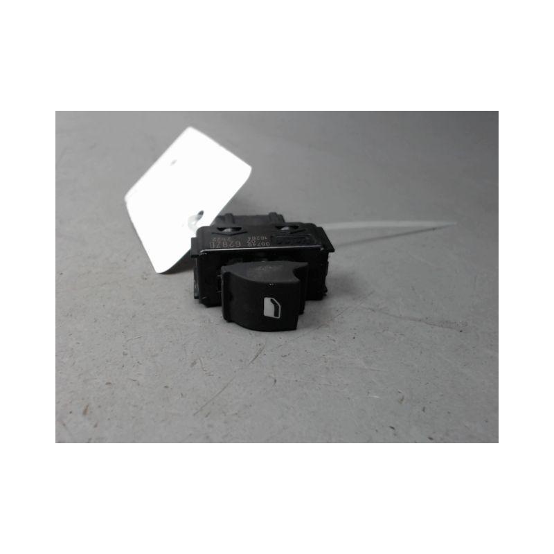 COMMANDE LEVE-GLACE PORTE AVD PEUGEOT 208