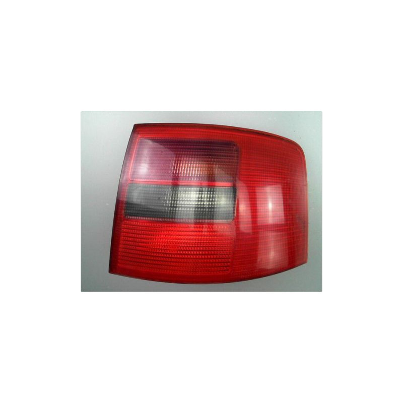 FEU ARRIERE DROIT AUDI A6 97-2001