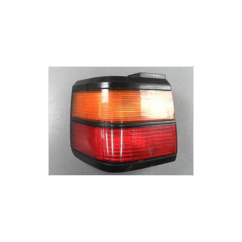 FEU ARRIERE GAUCHE  VOLKSWAGEN PASSAT 88-93