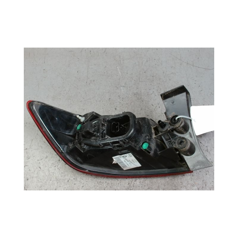 FEU ARRIERE DROIT RENAULT CLIO IV 2012-