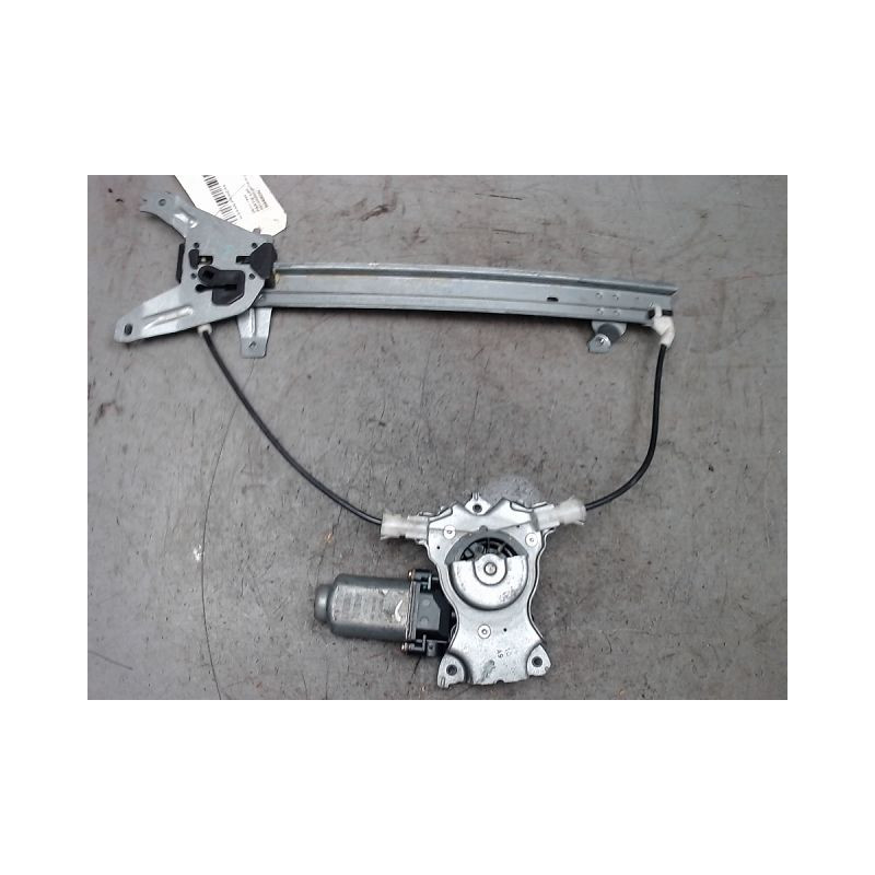 MECANISME+MOTEUR LEVE-GLACE ARRIERE GAUCHE NISSAN PRIMERA 2 PHASE 1 GASOIL