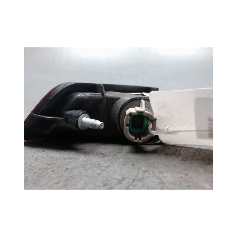 FEU BROUILLARD CENTRAL ARRIERE NISSAN JUKE